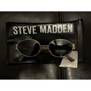 Steve Madden Round Gold Metal Frame Black Lens Sunglasses